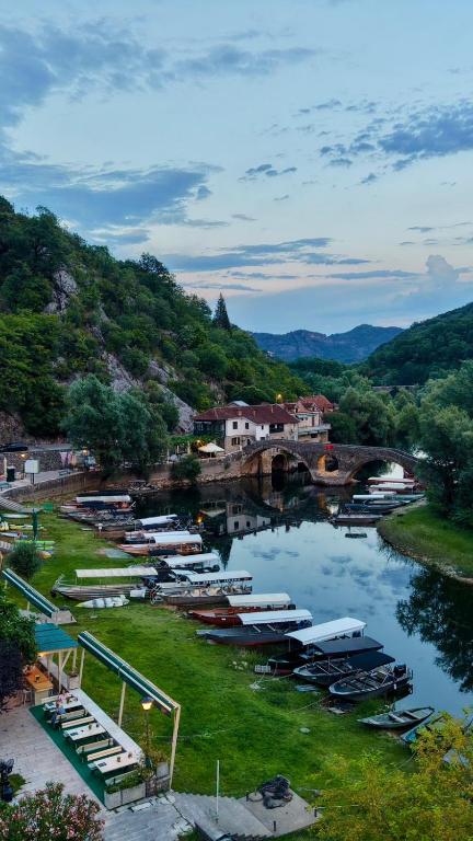 Jovicevic Family Estate - Ferienwohnung Rijeka Crnojevića