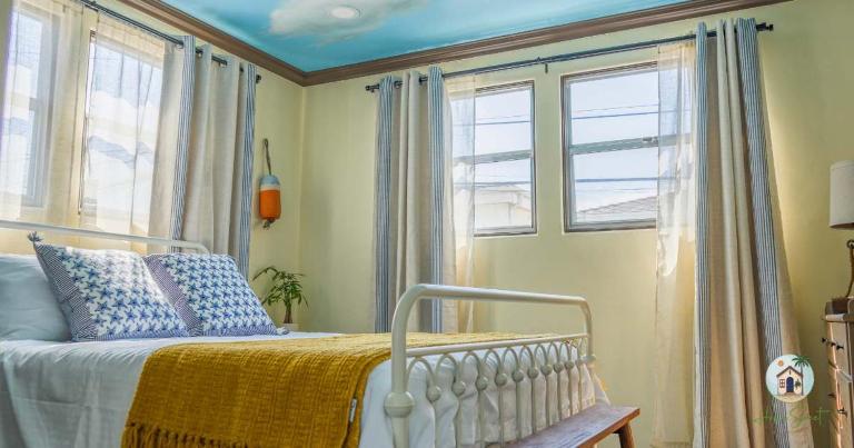 Pet-Friendly Home - 1 Block from Beach - B&B San Diego