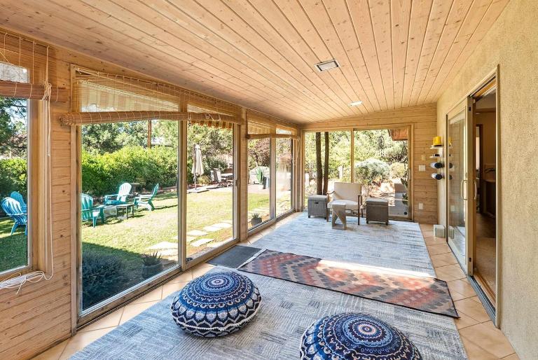 Mountain Shadows Escape with a Yoga Studio! - B&B Sedona