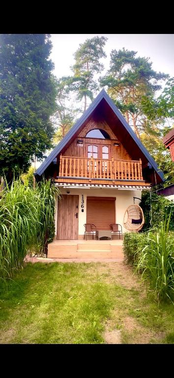Żagiel Domek letniskowy nad Jeziorem Przeczyckim - B&B Boguchwałowice