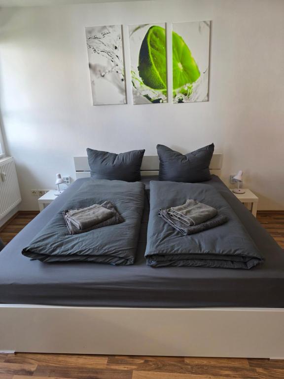 FERIENWOHNUNG 51m2 APARTMENT 1 RAUM WOHNUNG im ZITTAUER STADTZENTRUM INNENSTADT INNENRING TOP LAGE MARKT UND RATHAUS NÄHE - Ferienwohnung Zittau