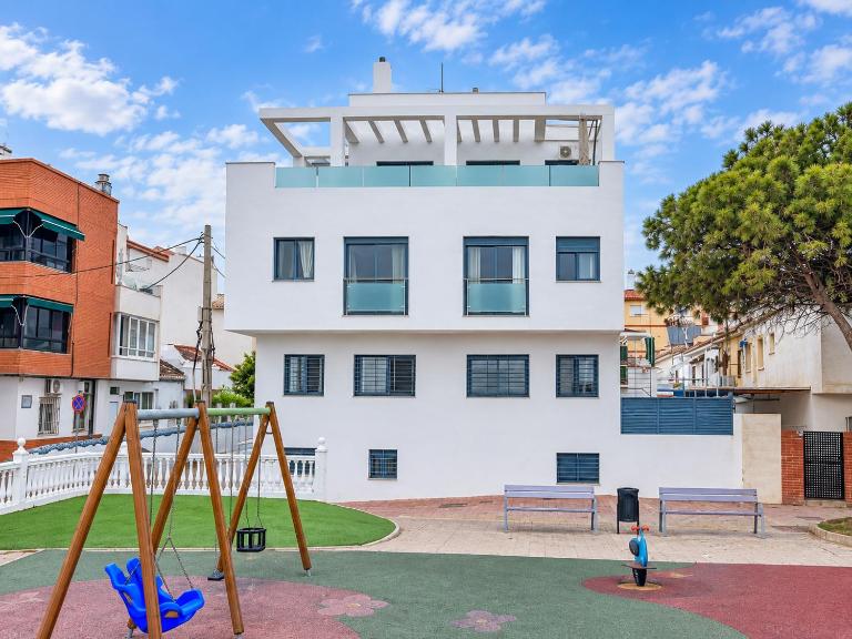 Apartamentos Varadero on the beach - B&B Cala del Moral