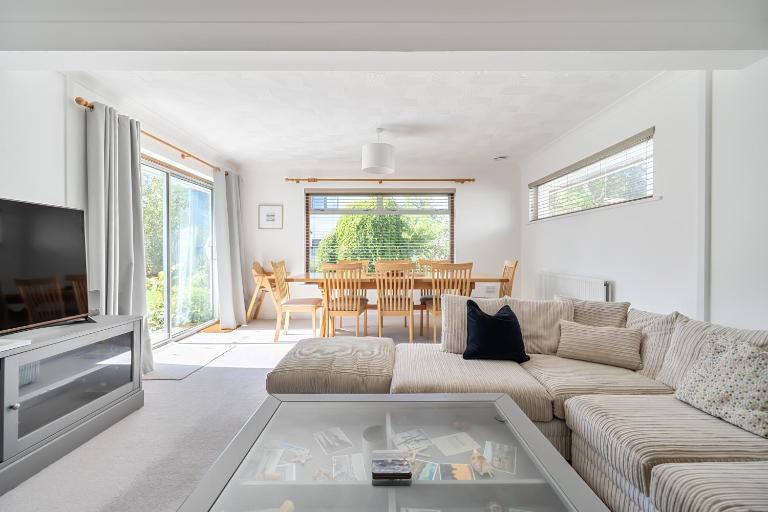 Sleeps 9- KingBeds- FamilyFriendly- ContactlessCI - Bed and Breakfast Wadebridge