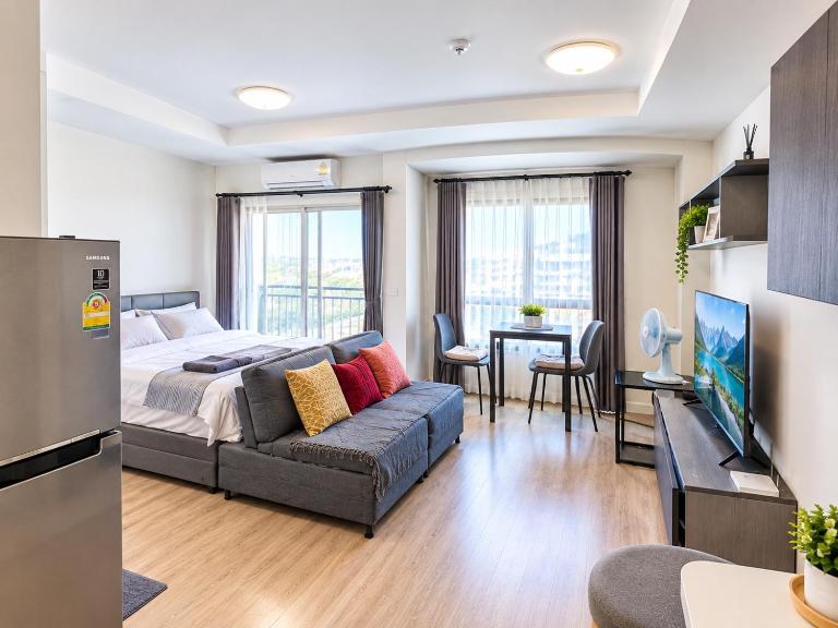 Studio Near Central Festival Includes Street Parking - B&B Chiang Mai