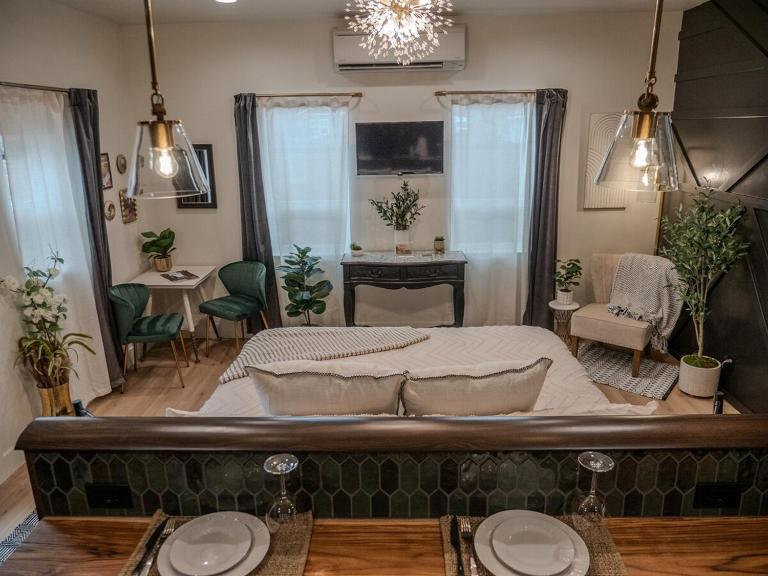 Downtown Boise Sunset Ave Romantic Private Suite - Ferienwohnung Boise