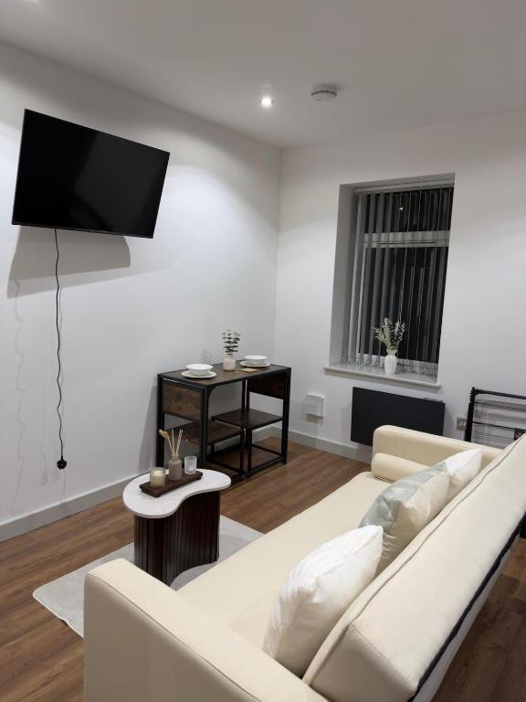 Modern 1-Bed Ideal for Contractors - Chambres d'hôtes Kidderminster