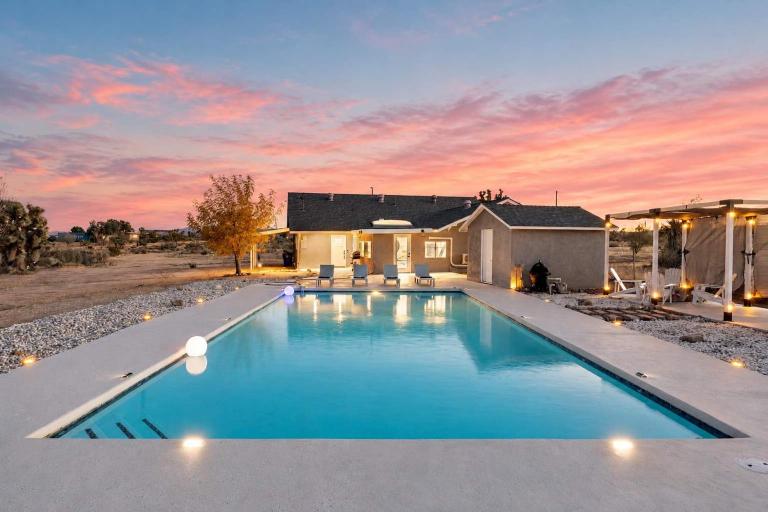Pool Sauna Spa 5 Acre 5 Bedroom - Desert Oasis - B&B Yucca Valley