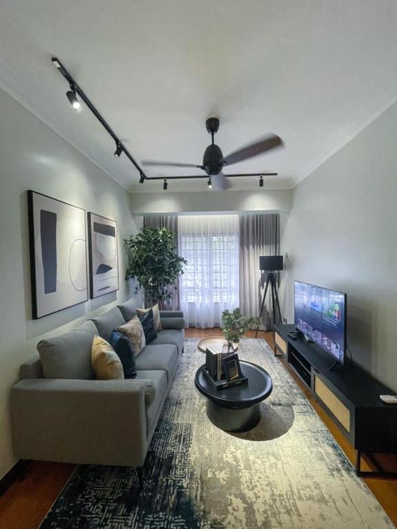 Middle Room Only in Bayan Lepas Share Space - B&B Bayan Lepas