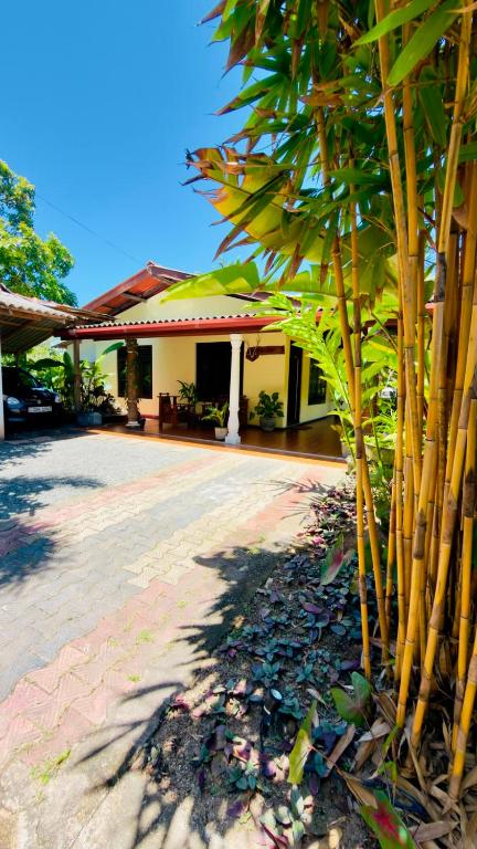 Mashi Home Stay - Ferienwohnung Ahangama