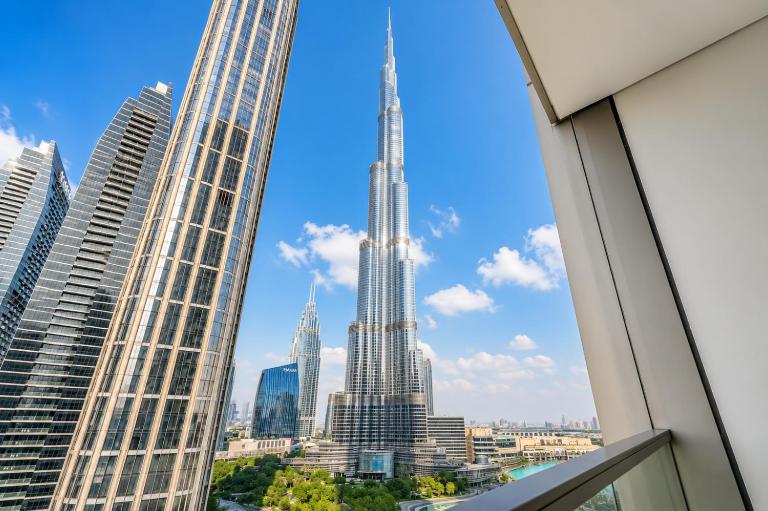 Grande Downtown Dubai Luxury 2 BR Apartment - B&B Dubai