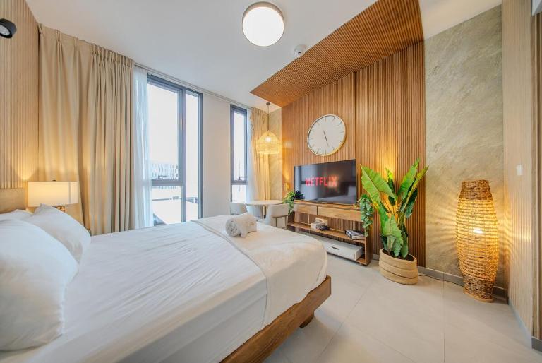 Luxury Apartment in Al Jada Wooden Theme by BlueCloud holidays - Ferienwohnung Schardscha