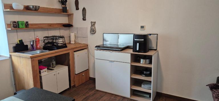 Charming self-contained apartment in Glarnerland - Ferienwohnung Mitlödi
