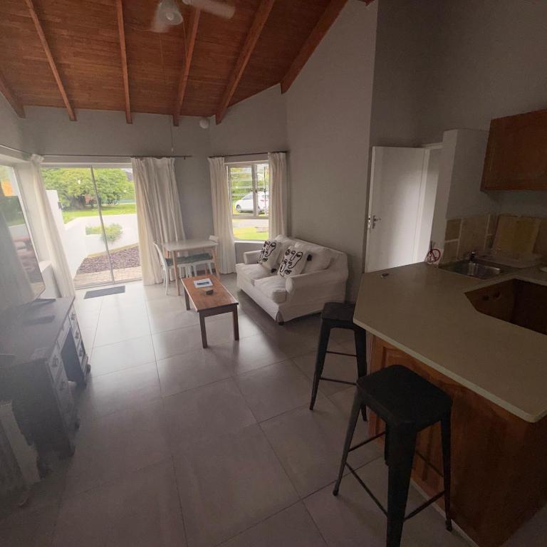 Leisure Escape Cottage - Knysna - B&B Knysna