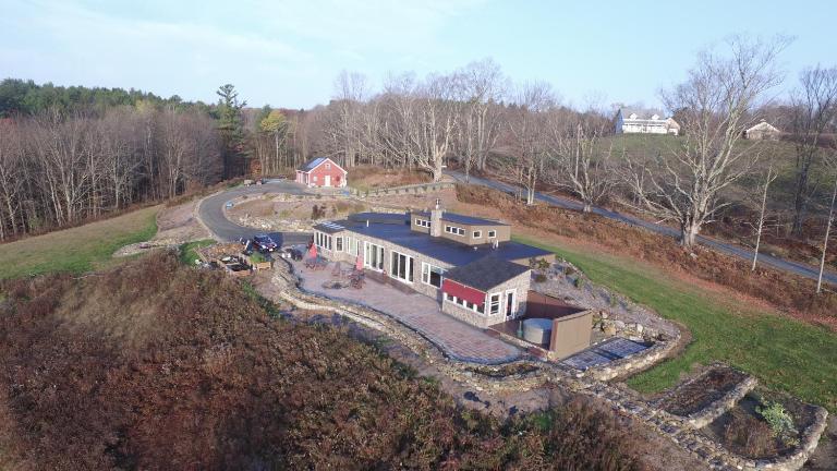 13 Hills Bed & Breakfast - B&B South Acworth