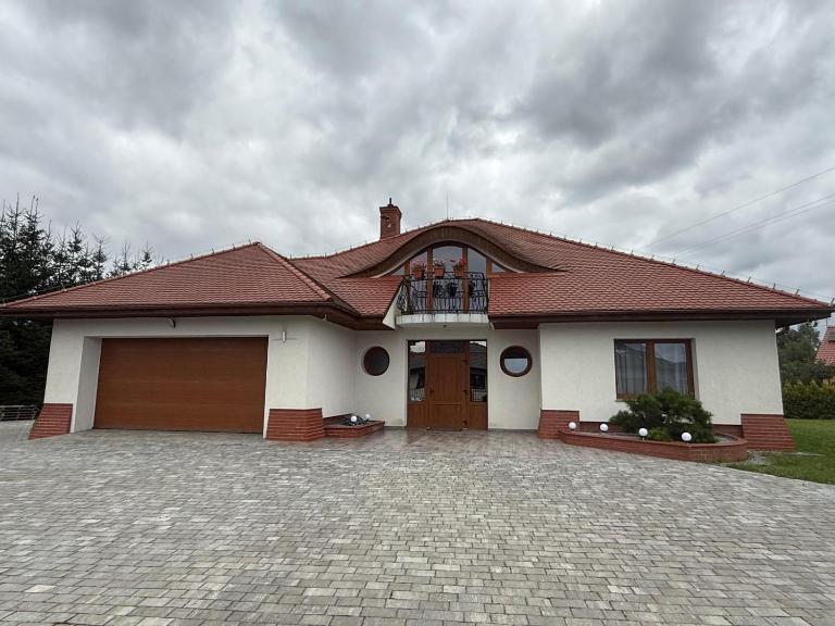 HI house - Bed and Breakfast Rzęskowo