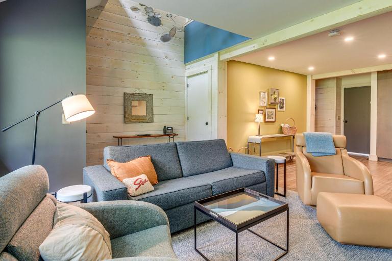Stowe Ski, Bike & Hike Condo w/ Pools & Clubhouse - Ferienwohnung Stowe