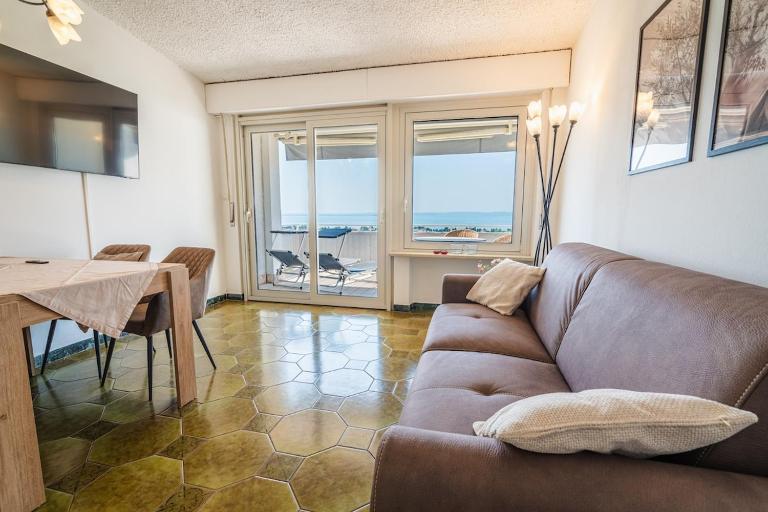 Apt for 4 Lake View, Terrace, WiFi and freeParking - Bed and Breakfast Bardolino