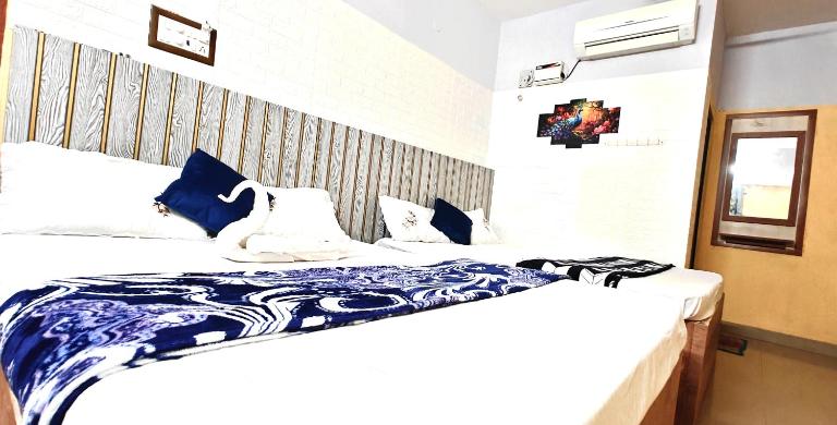 AKM REST HOUSE FAMILY HOME STAY OUR LADY TANK vlk - Ferienwohnung Velankanni