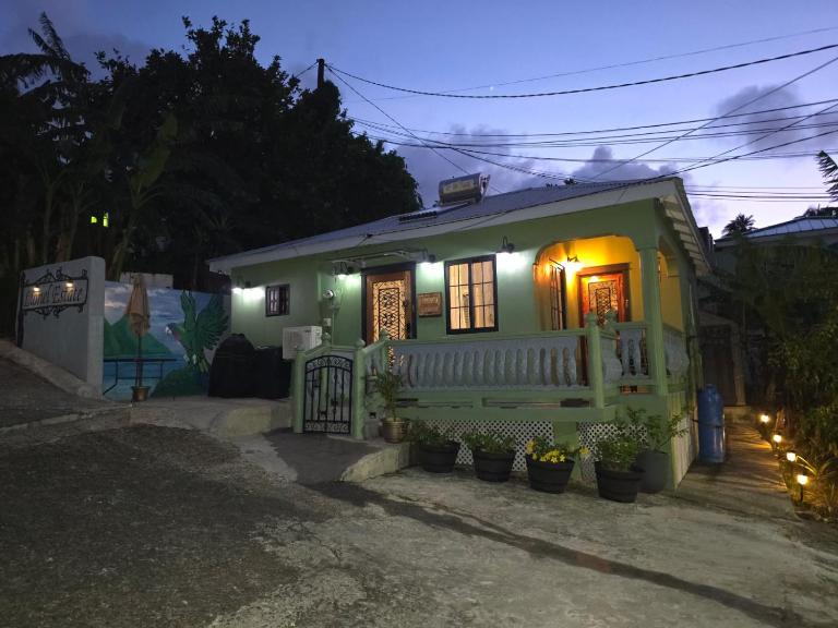 Lionel Estate - B&B Castries