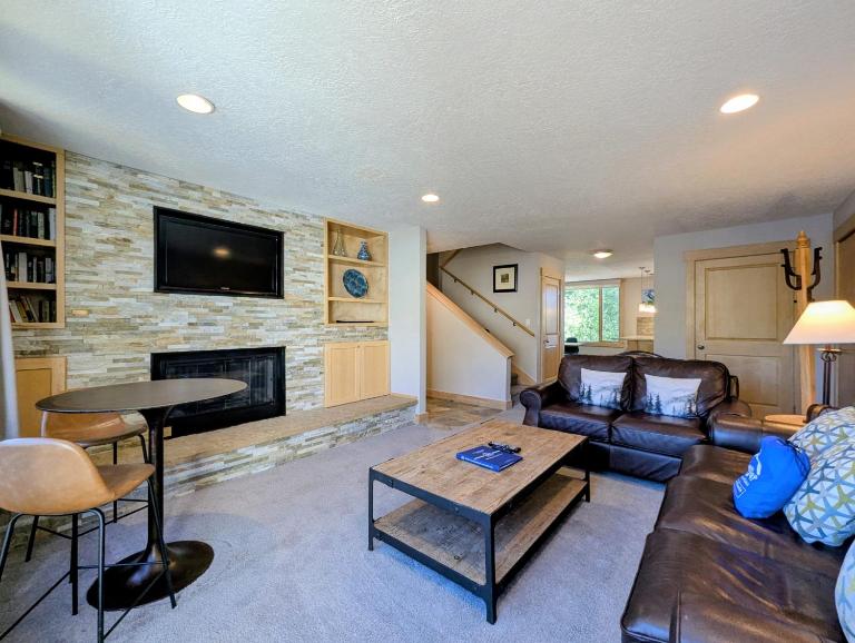 Argentine 1516 by SummitCove Lodging in Colorado - B&B Keystone