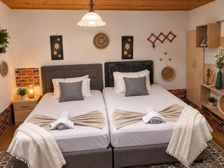 Rozafa Guesthouse Shkodër -Cozy & Traditional Stay - B&B Scutari
