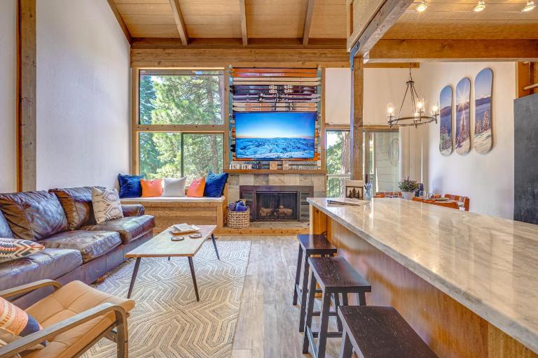1 Mi to Northstar Skiing/Snowboarding: Cozy Condo - Ferienwohnung Truckee