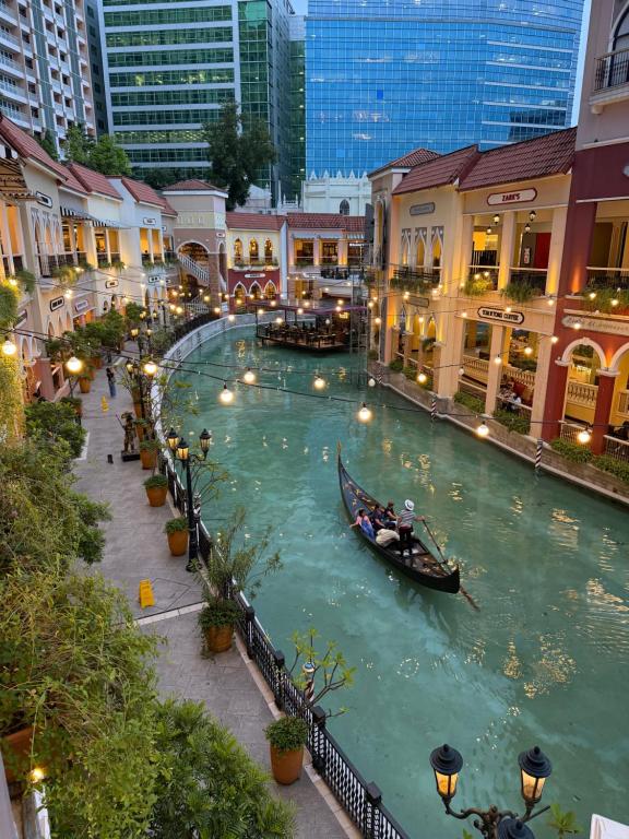 Cozy Home at Venice Luxury BGC - Chambres d'hôtes Manille