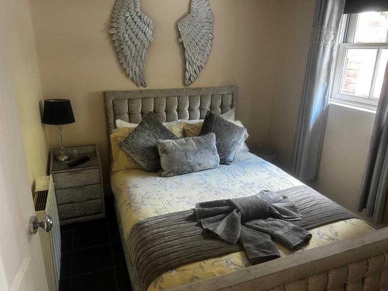 Flat 3 Meadow View Cozy Getaway - Ferienwohnung Hurst