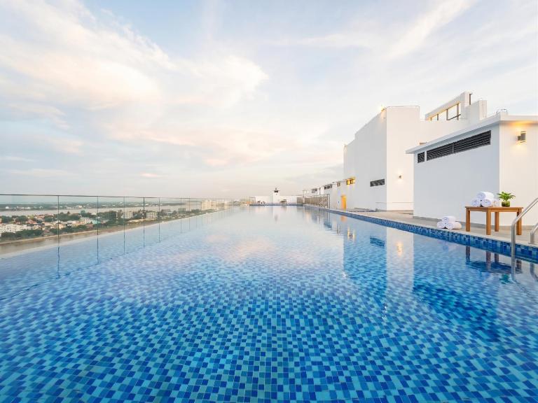 Grand Yuetai Studios and Apartments - B&B Phnom Penh