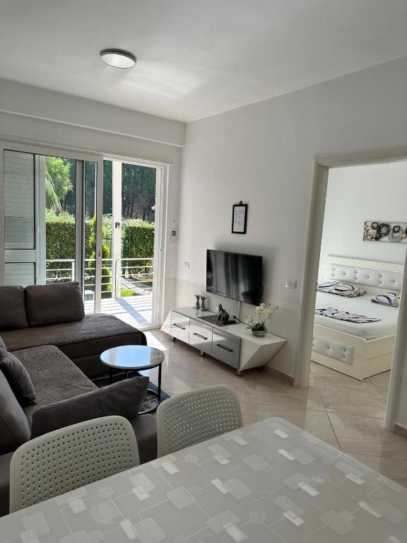 Gjiri i Lalzit Lura 3 Apartment Toni - B&B Draç