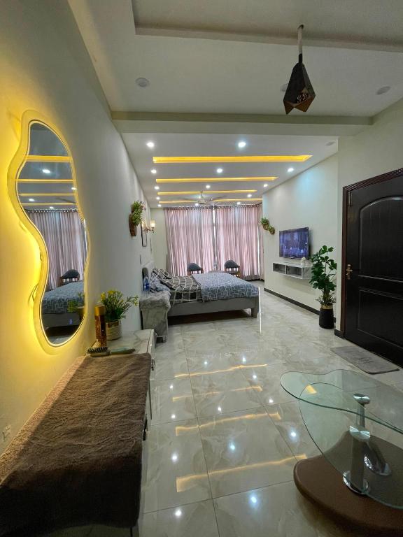 The Gallivanting Experience - Bed and Breakfast Faisalabad