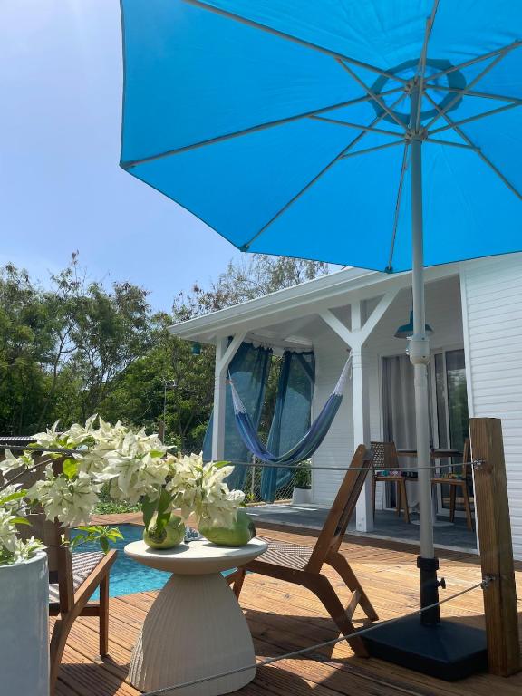 L'Etoile de Mer Bungalow rental with pool for 2 adults - Chambres d'hôtes Le Moule