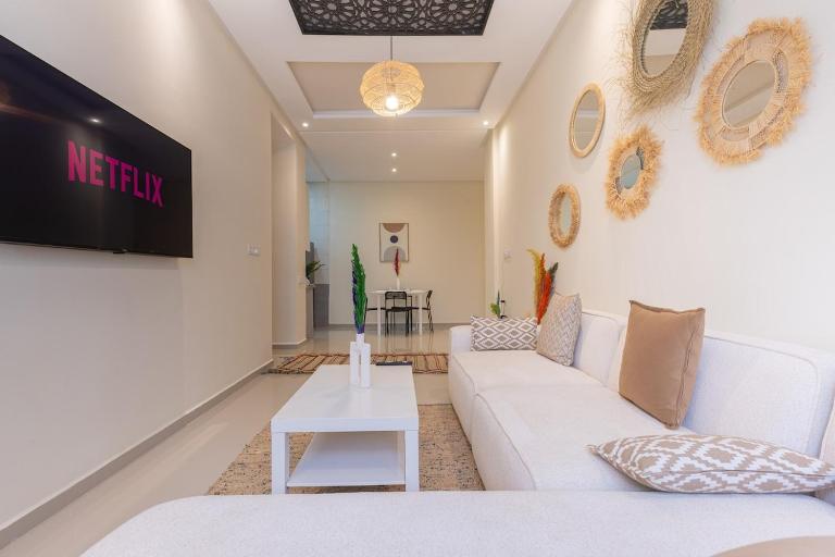 Bright & Trendy APPT Downtown Rabat- by MERAT HOME - B&B Rabat