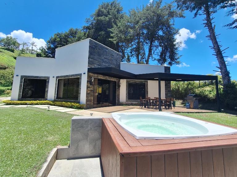 Casa Bella Guatapé acceso directo a la represa - B&B Guatapé