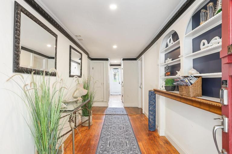 Fun Garden Apartment in Historic District - B&B Savannah