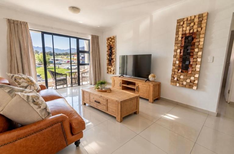 Seascape Gordon's Bay - 2 Bedroom Apartment - Chambres d'hôtes Gordon’s Bay