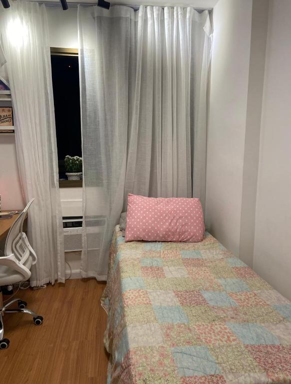 Quarto Privativo com Banheiro Exclusivo em Condomínio Clube - B&B Rio de Janeiro