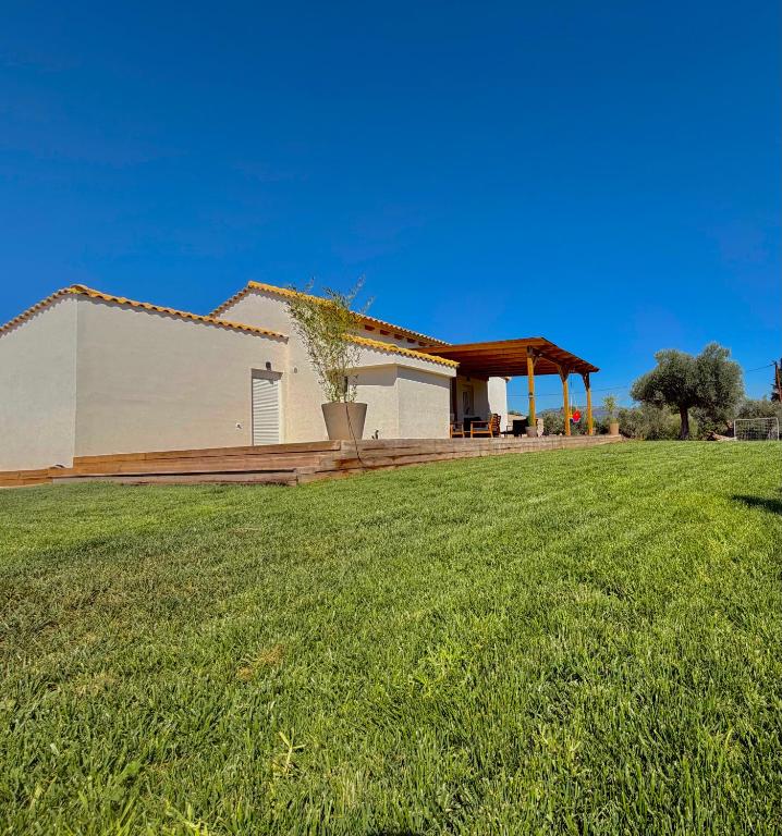 DK estate - B&B Eretria