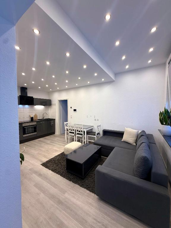 Moderne, gemütliche Wohnung mit eigenem Eingang - B&B Hechingen