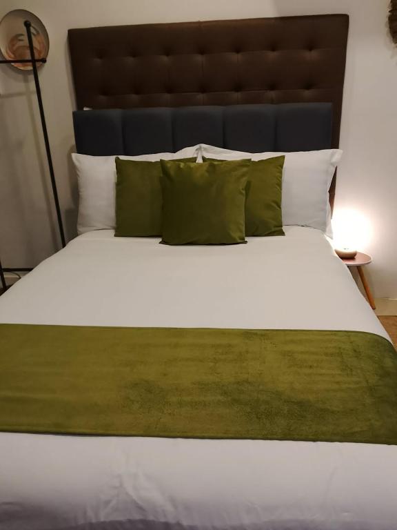 KL Tower Luxury Boutique Hotel Studio Fast WiFi Resort Swimming Pool Sauna & Gym - Chambres d'hôtes Manille