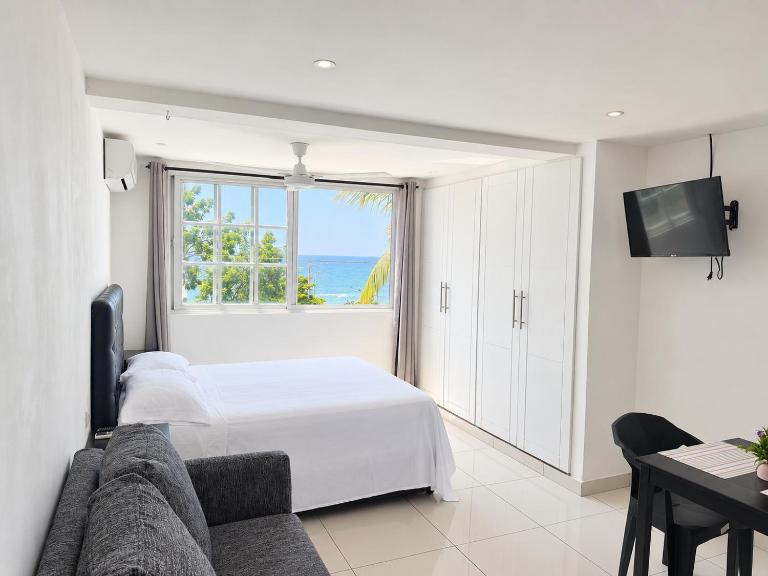 Ilios OceanFront Suites - B&B Santo Domingo