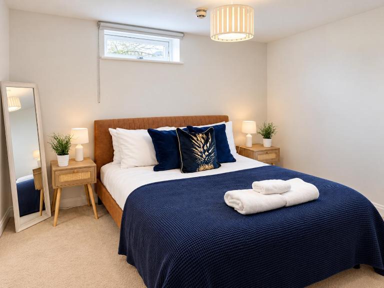 Central Windsor, FREE Parking 300m to Castle, Pet Friendly - B&B Windsor