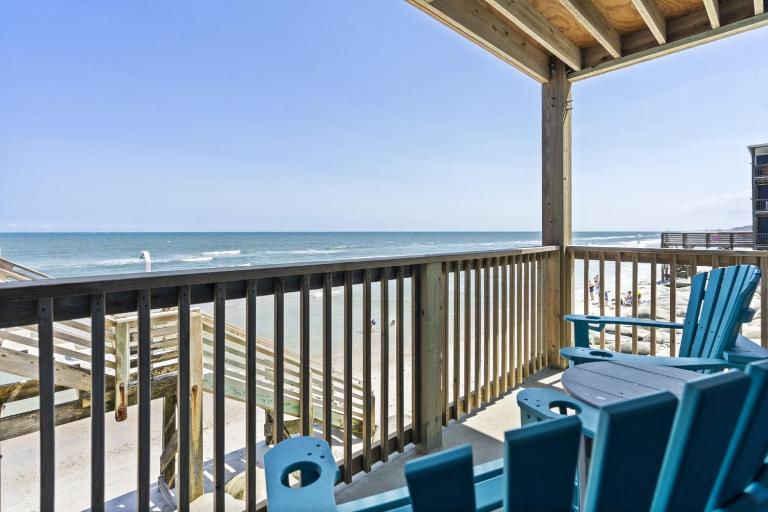 Feel the Sea Breezes - B&B North Topsail Beach