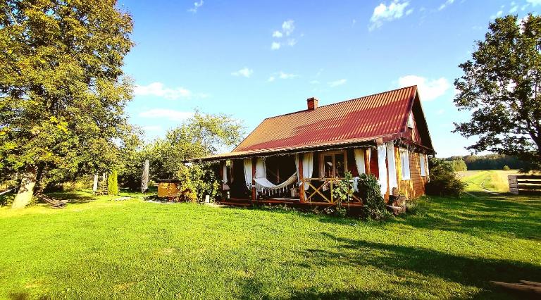 Siedlisko przy lesie Musiejówka domek z jacuzzi - B&B Kolembrody