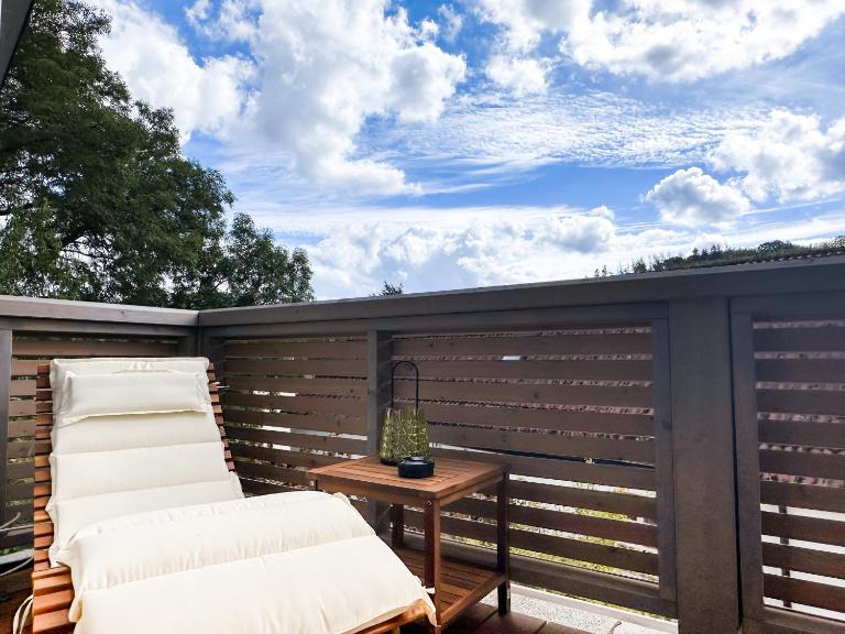 Haus am Krähenbach - Krähenblick, Infrarotsauna, Balkon & Garten nahe Sorpesee - Chambres d'hôtes Sundern