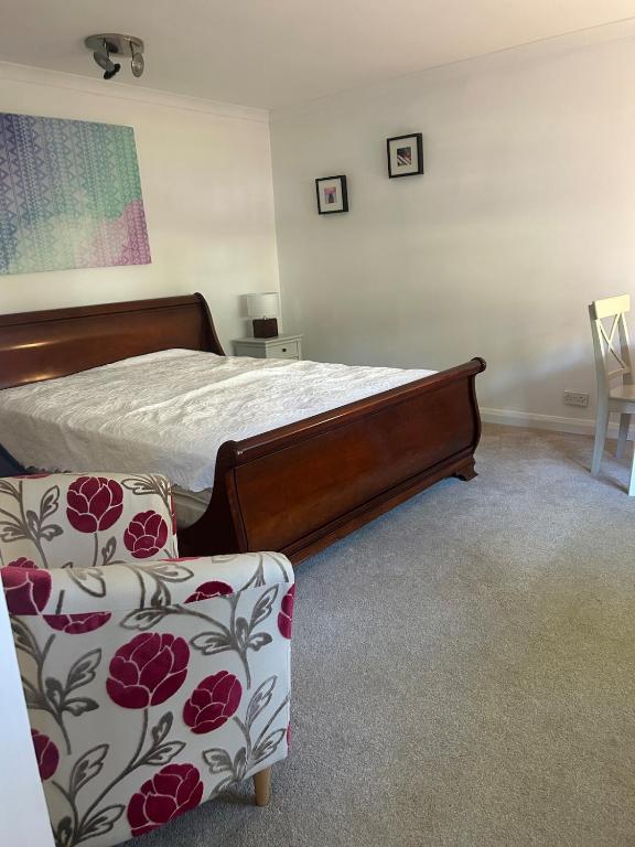 Pretty, spacious and quiet one bedroom garden flat - B&B Seal
