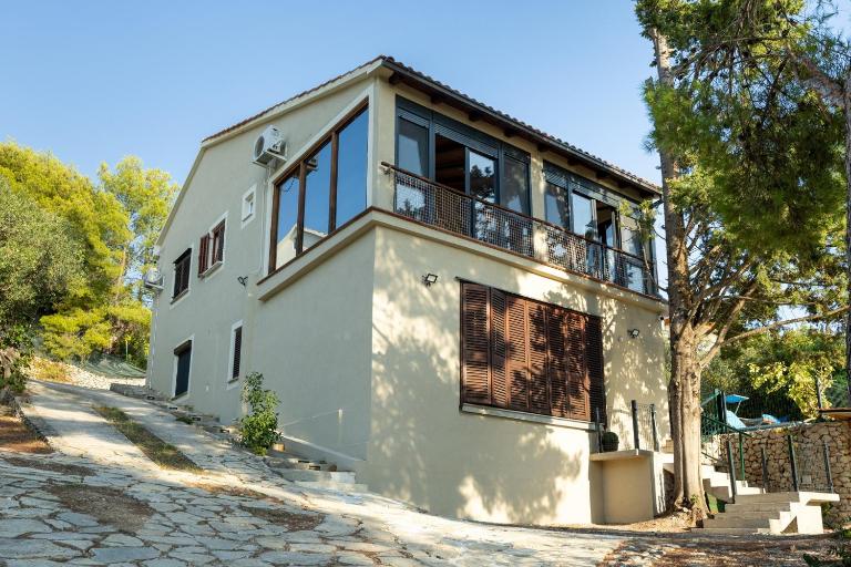 My Dalmatia - Beach Apartment Slanica with private parking - B&B Murter