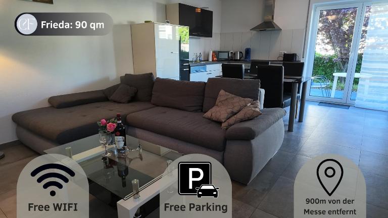 Casa Fridolin - Messe & Zeppelin Apartments - B&B Friedrichshafen