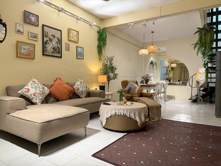 3 Bedroom Entire Townhome 8 mins from MRT Huaikwang - B&B Bangkok