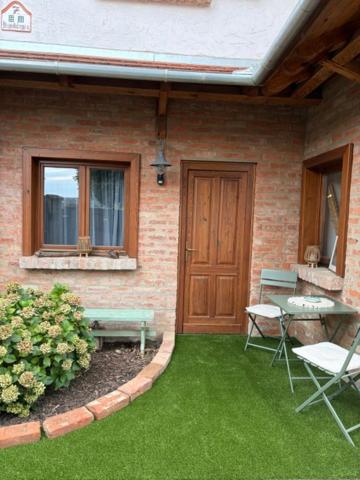 ZöldKert Apartman Zalaegerszeg - Ferienwohnung Zalaegerszeg